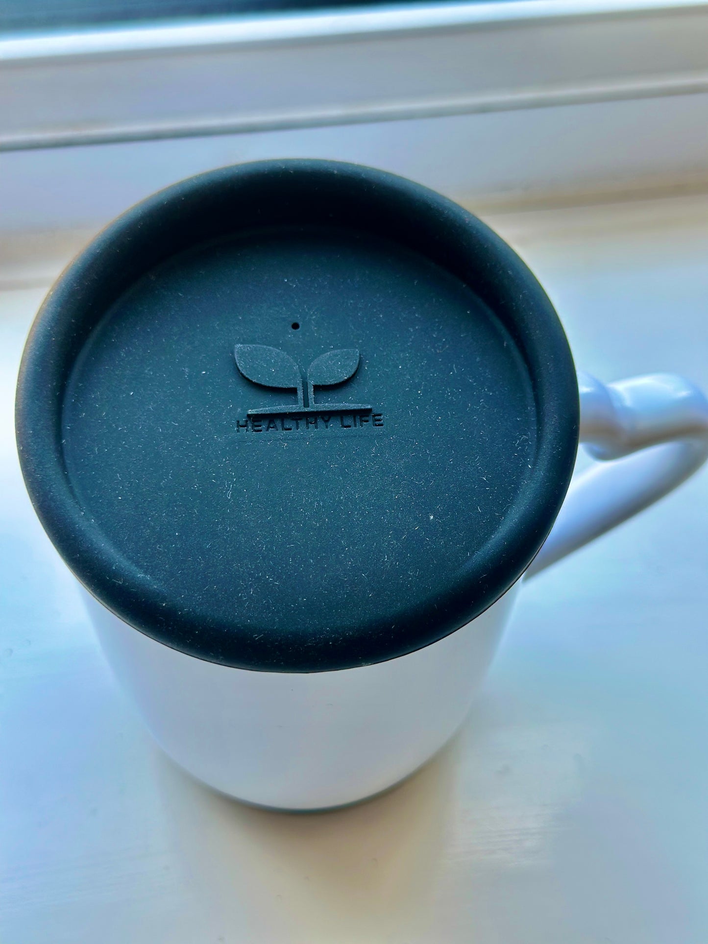 Luxurious Heart Handle Mug with Silicone Lid & Base